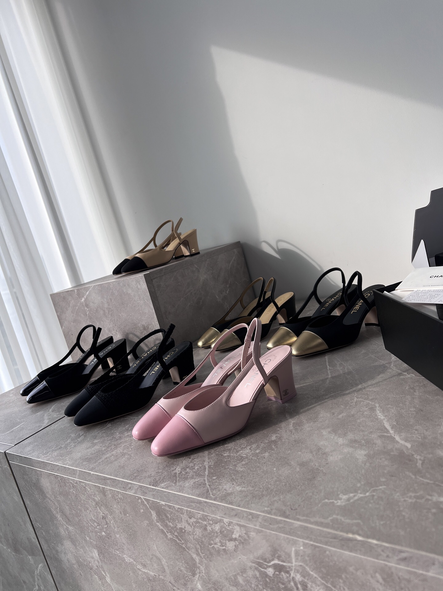 CHANEL classic color-blocked open-back slingback chunky heel sandals - Image 2