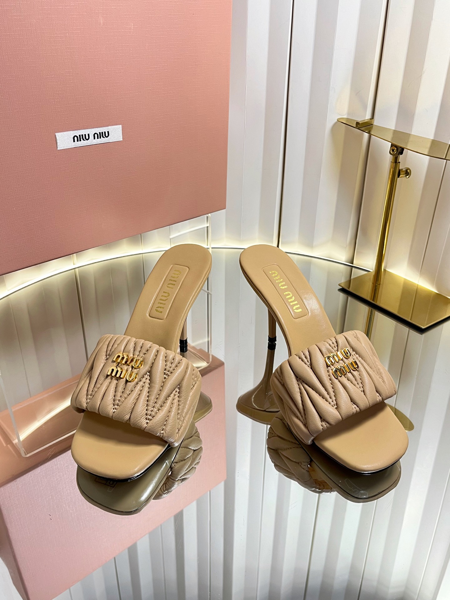 Miu Miu Matelassé pleated stiletto sandals - Image 5