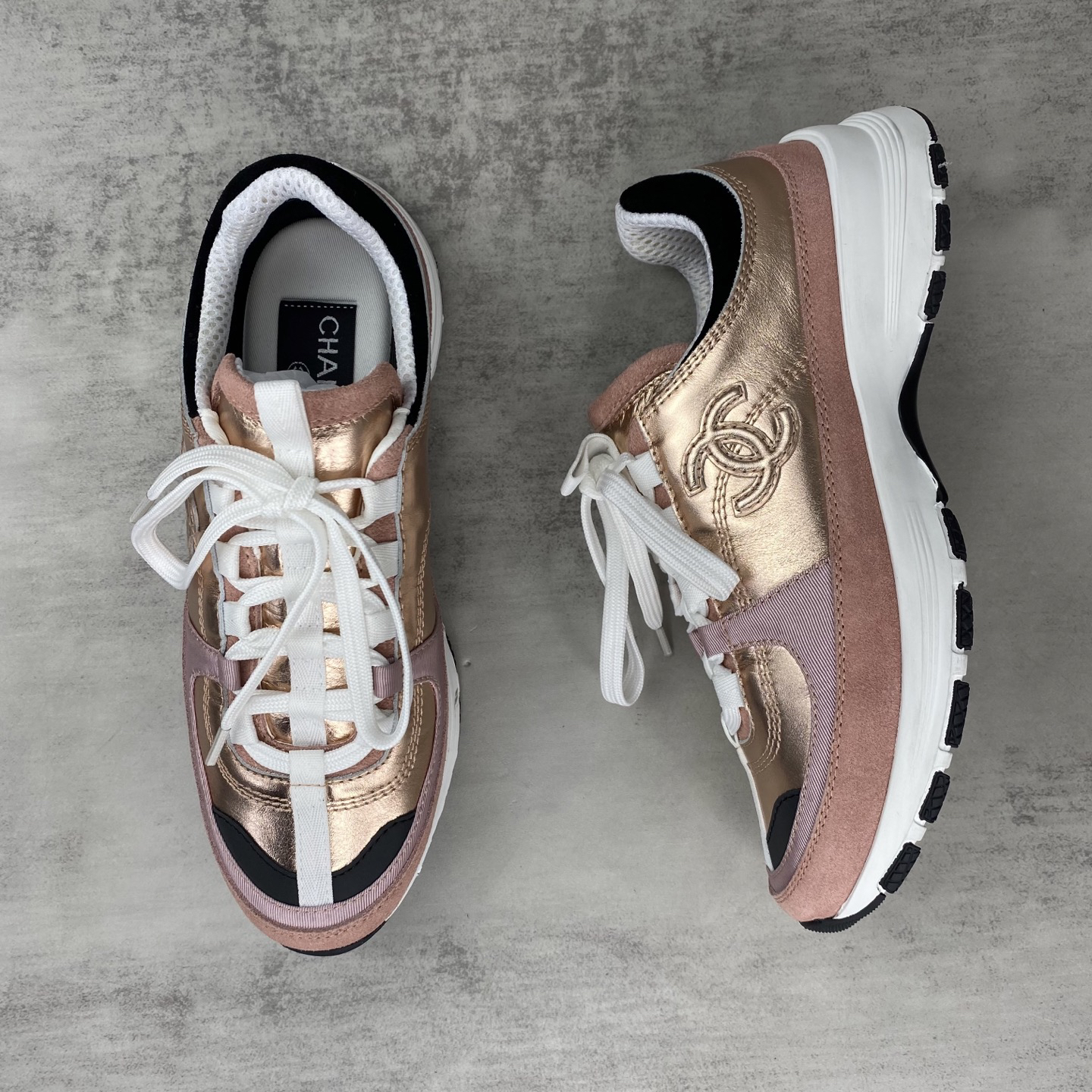 CHANEL color-blocked platform casual sneakers - Image 9