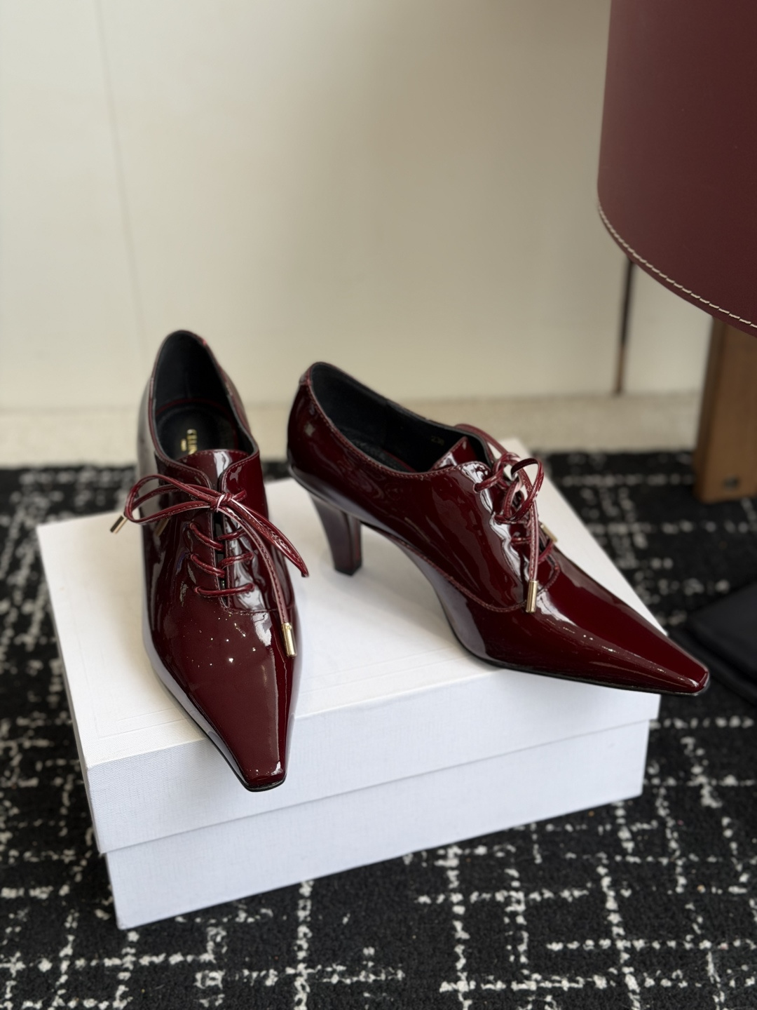 CELINE patent leather pointed-toe lace-up Oxford shoes - Image 3