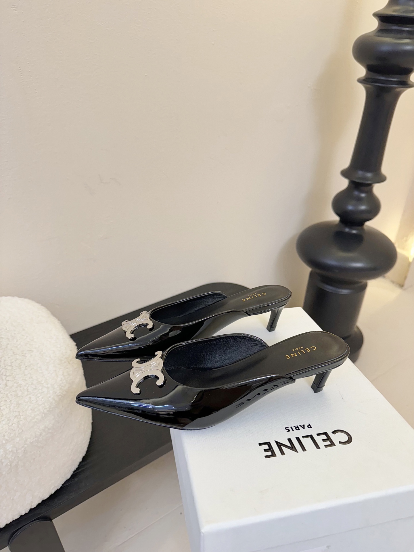 CELINE Arc de Triomphe Glossy Pointed-Toe Stiletto Mules Sandals - Image 5