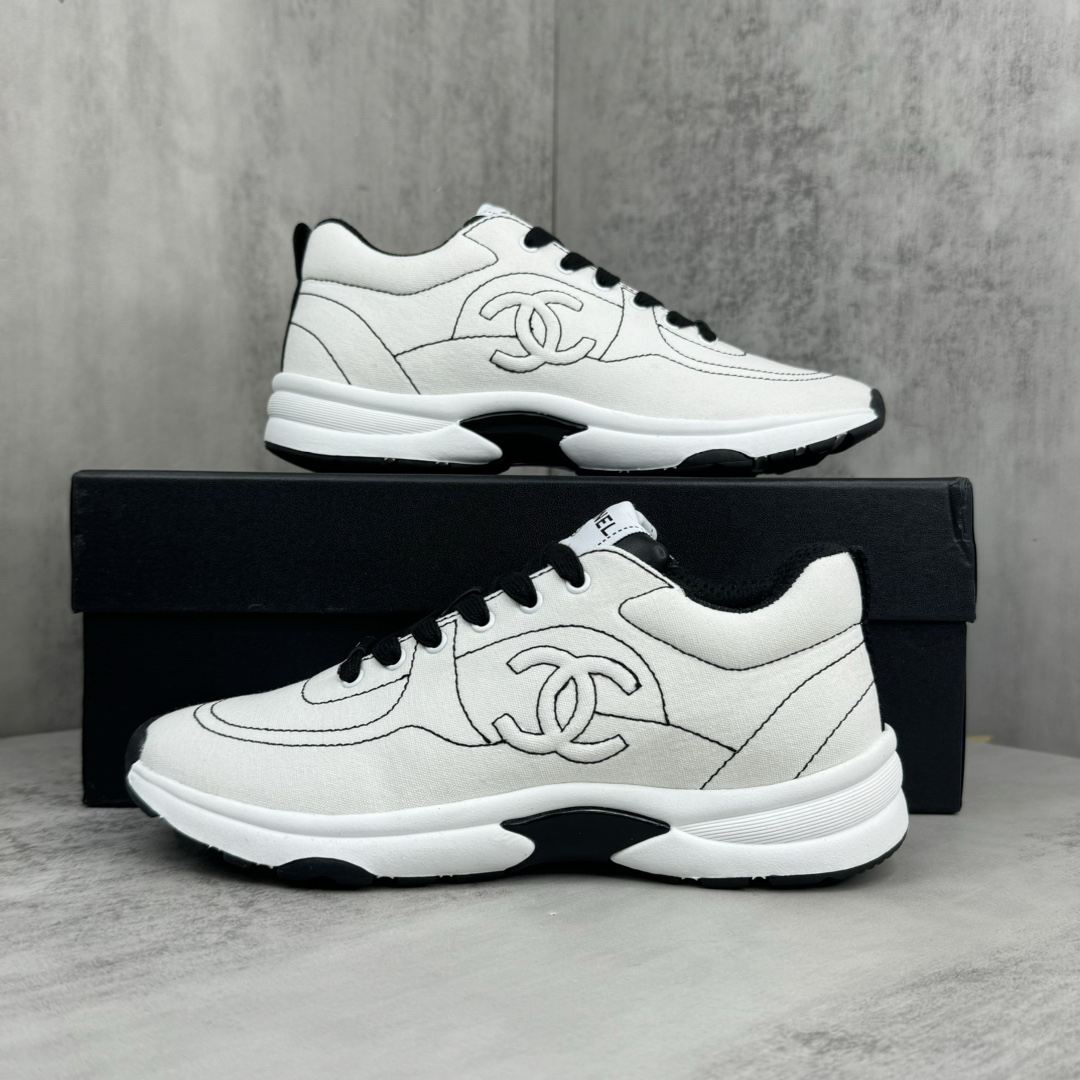 CHANEL color-blocked platform casual sneakers - Image 3