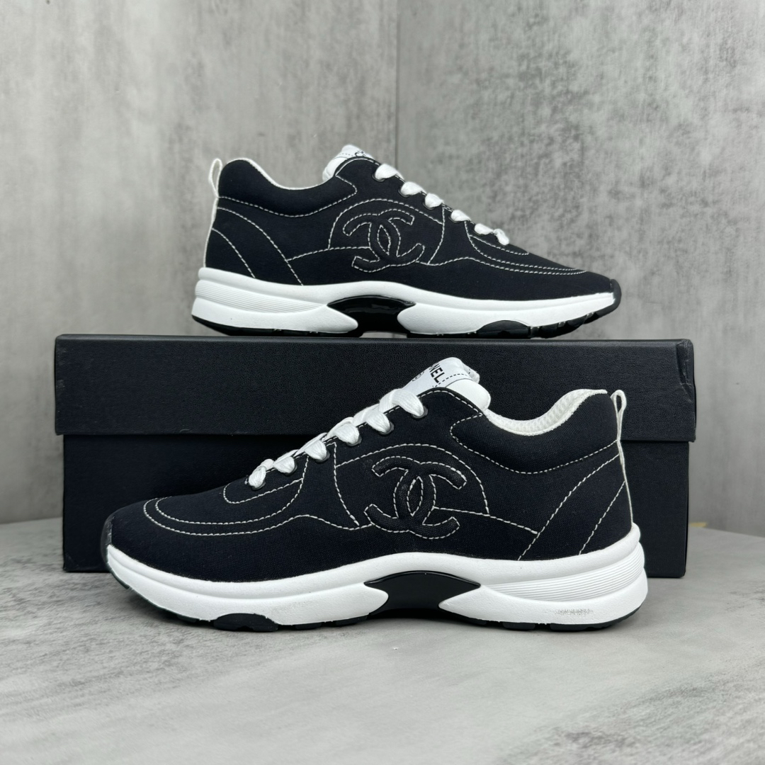 CHANEL color-blocked platform casual sneakers - Image 2