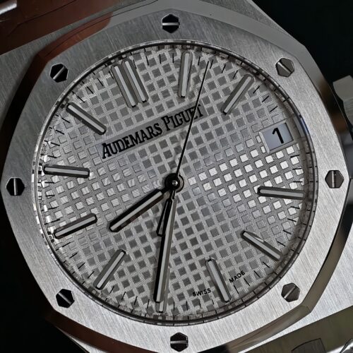 Alternative view of Audemars Piguet Royal Oak 15500ST